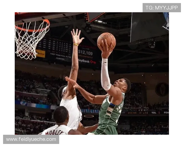 库兹马称字母哥每回合都能摧毁对手身体接触无人能敌